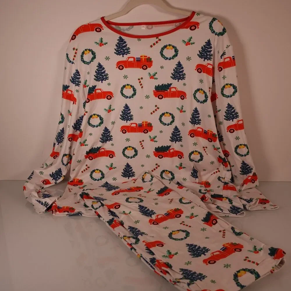 Christmas Pajamas 2 Piece Set Women's Size XL Super Soft White Red Truck Green